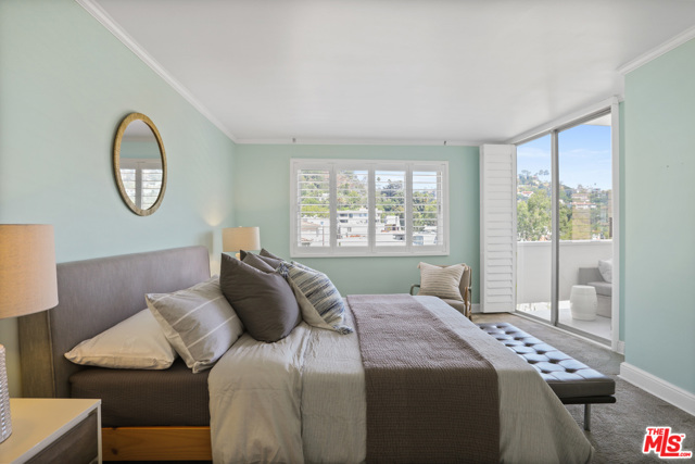 1 Bed Home for Sale in Los Angeles, California