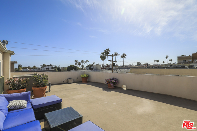 3 Bed Home for Sale in Los Angeles, California