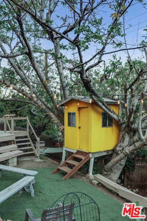  Income Home for Sale in Los Angeles, California