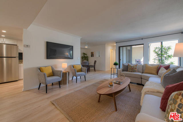 Photo of 5009 Woodman Avenue #201, Sherman Oaks, CA 91423