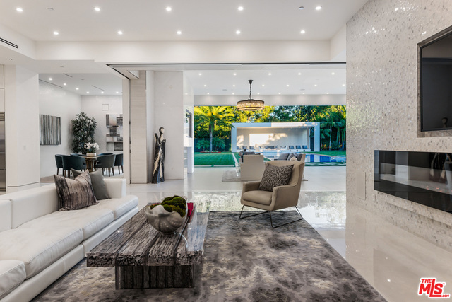 7 Bed Home for Sale in Beverly Hills, California