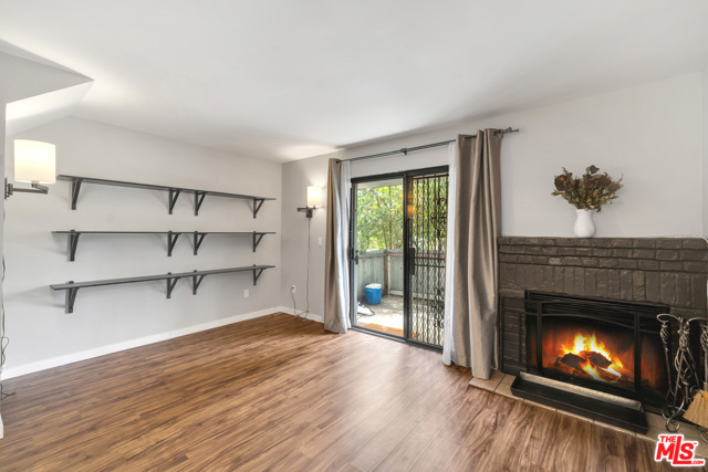 2 Bed Home for Sale in Van Nuys, California