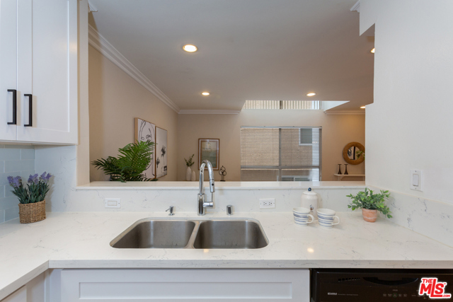 2 Bed Home for Sale in Los Angeles, California