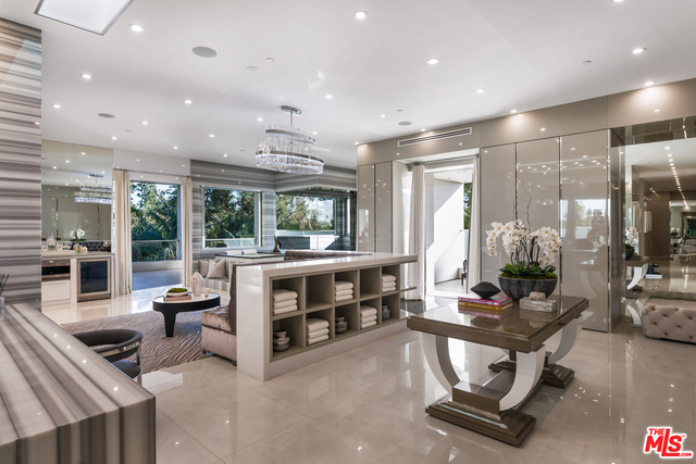 7 Bed Home for Sale in Beverly Hills, California