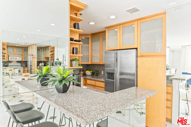 2 Bed Home for Sale in Los Angeles, California