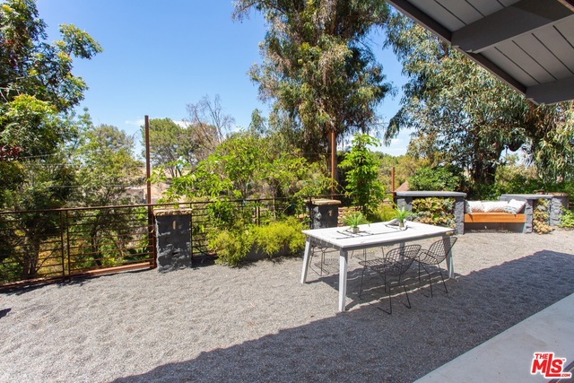 2261 CARRIAGE Drive, Rolling Hills Estates, California 90274, 4 Bedrooms Bedrooms, ,4 BathroomsBathrooms,Residential,Sold,CARRIAGE,19486406