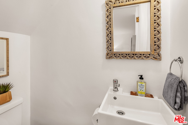 2 Bed Home for Sale in Santa Monica, California