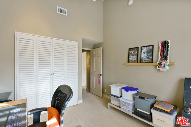 2 Bed Home for Sale in Valley Village, California