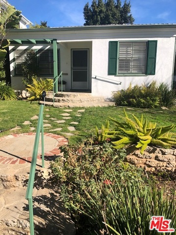 Photo of 1022 GALLOWAY Street, Pacific Palisades, CA 90272