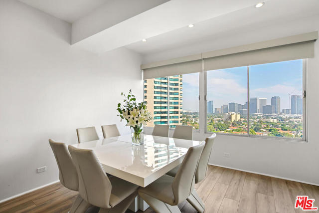 1 Bed Home for Sale in Los Angeles, California