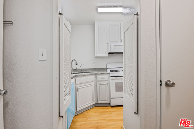 2 Bed Home for Sale in Los Angeles, California