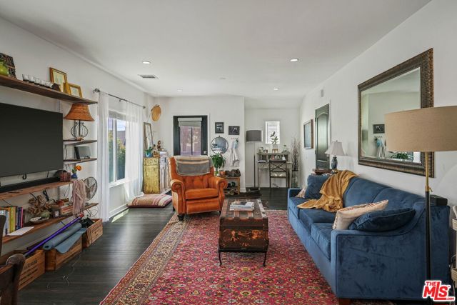  Income Home for Sale in Los Angeles, California