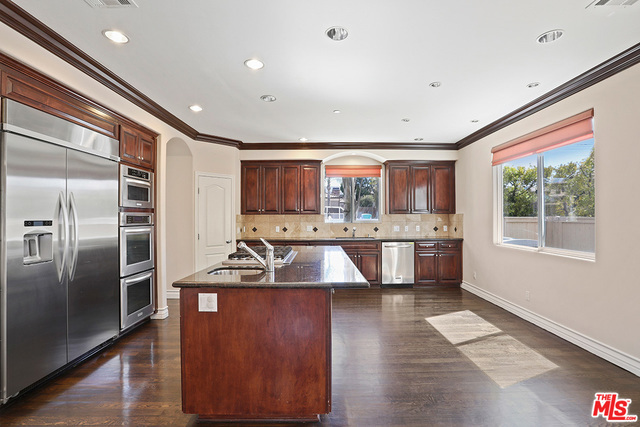 2022 RUHLAND Avenue, Redondo Beach, California 90278, 5 Bedrooms Bedrooms, ,3 BathroomsBathrooms,Residential,Sold,RUHLAND,18324606