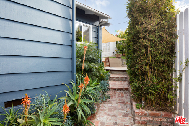 1700 Ford Avenue, Redondo Beach, California 90278, 3 Bedrooms Bedrooms, ,2 BathroomsBathrooms,Residential,Sold,Ford,20670332
