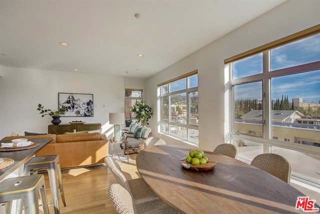 2 Bed Home for Sale in Los Angeles, California