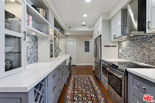 2 Bed Home for Sale in Los Angeles, California