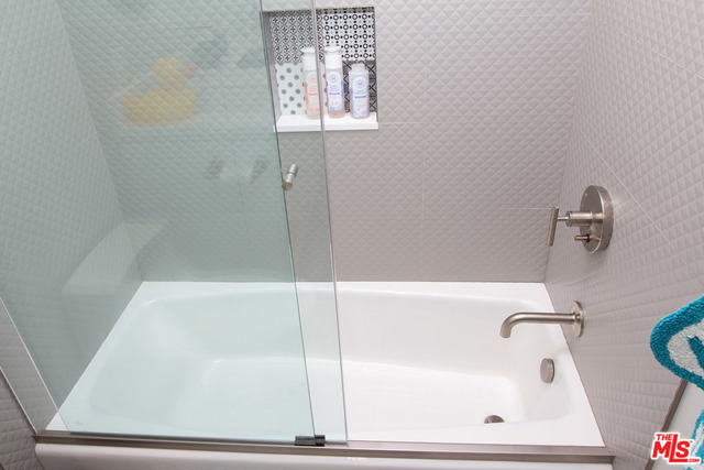 another view - 2nd bath