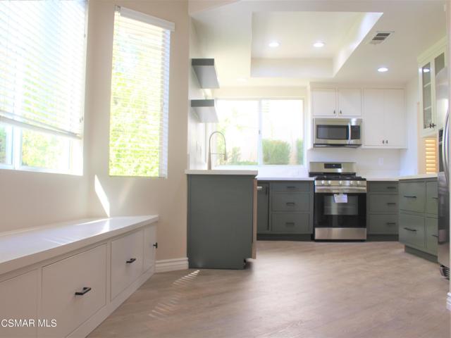 3 Bed Home for Sale in Oak Park, California