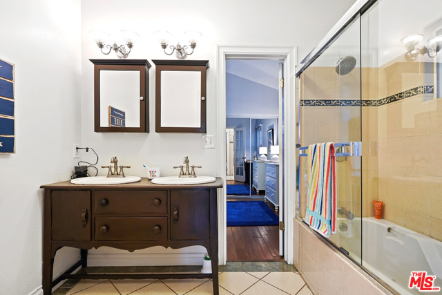 4 Bed Home for Sale in Valley Village, California