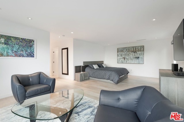 4 Bed Home for Sale in Los Angeles, California
