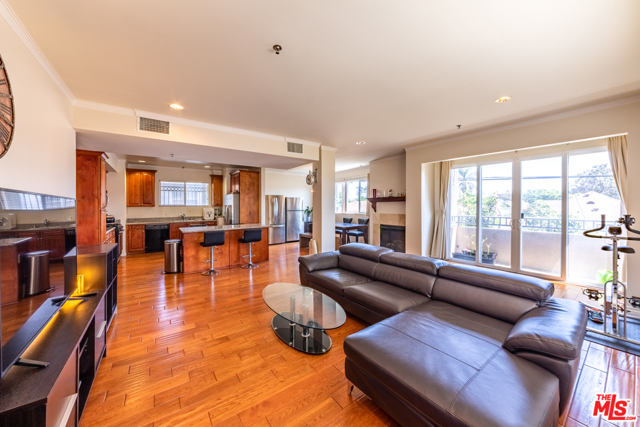 4 Bed Home for Sale in Los Angeles, California