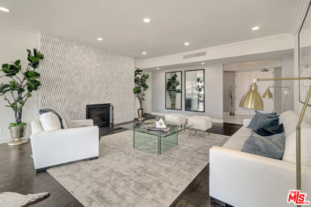 2 Bed Home for Sale in Los Angeles, California