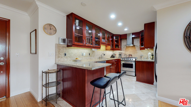 1 Bed Home for Sale in Los Angeles, California
