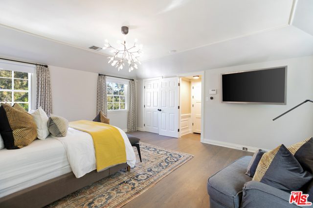 4 Bed Home for Sale in Los Angeles, California