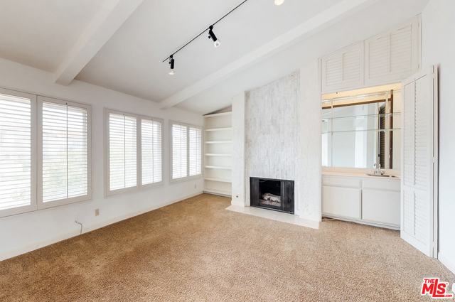 Living Room - Upper Level