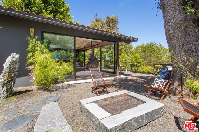 2261 CARRIAGE Drive, Rolling Hills Estates, California 90274, 4 Bedrooms Bedrooms, ,4 BathroomsBathrooms,Residential,Sold,CARRIAGE,19486406