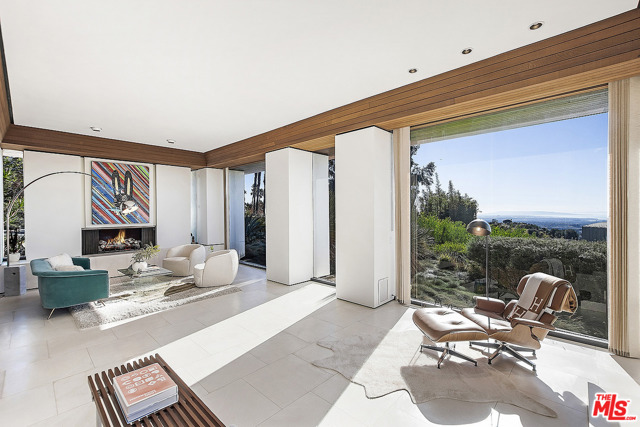 3 Bed Home for Sale in Los Angeles, California