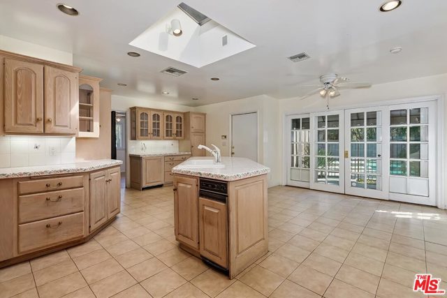 5 Bed Home for Sale in Encino, California