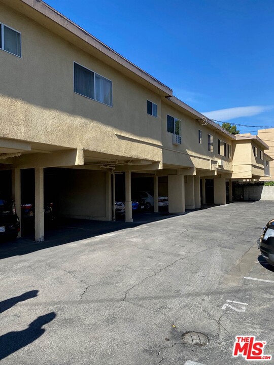  Income Home for Sale in Sherman Oaks, California