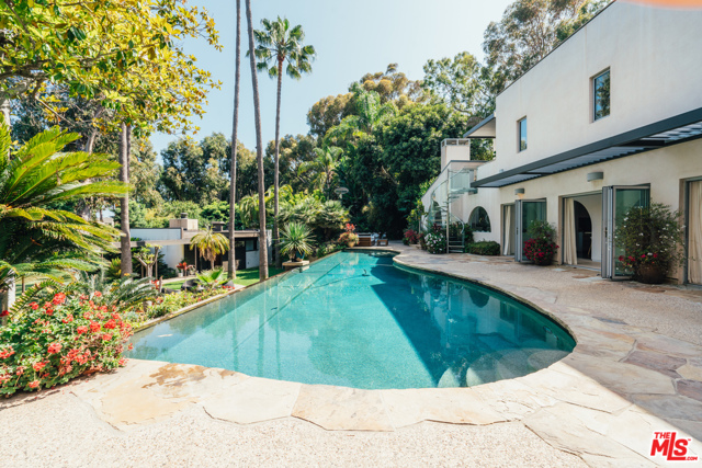 5 Bed Home for Sale in Pacific Palisades, California