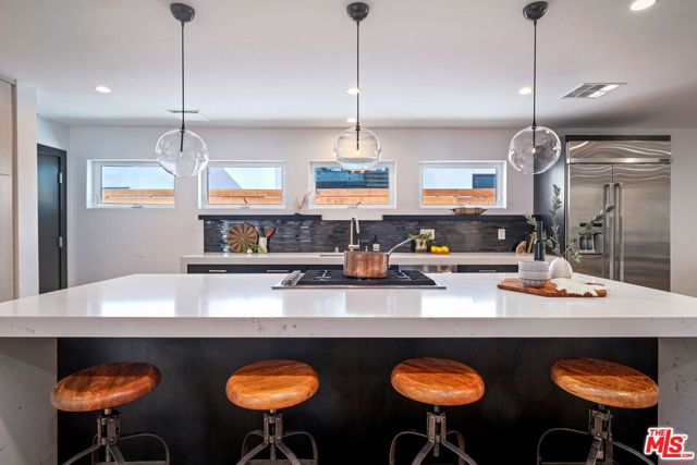 5 Bed Home for Sale in Studio City, California