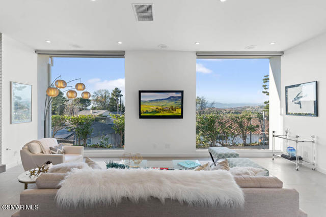 4 Bed Home for Sale in Thousand Oaks, California