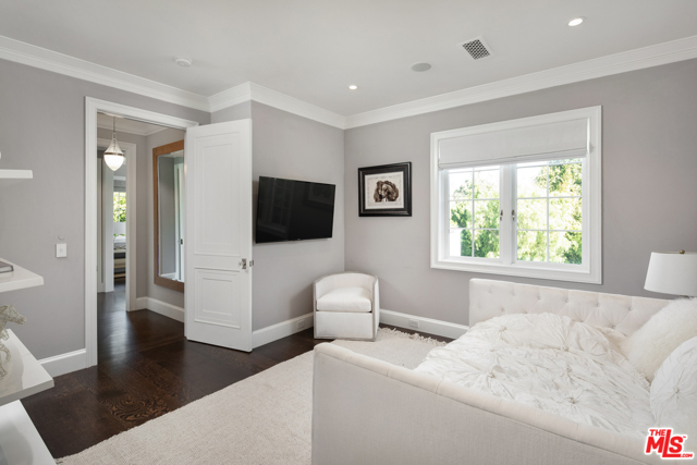 7 Bed Home for Sale in Los Angeles, California