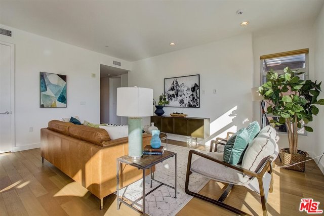 2 Bed Home for Sale in Los Angeles, California