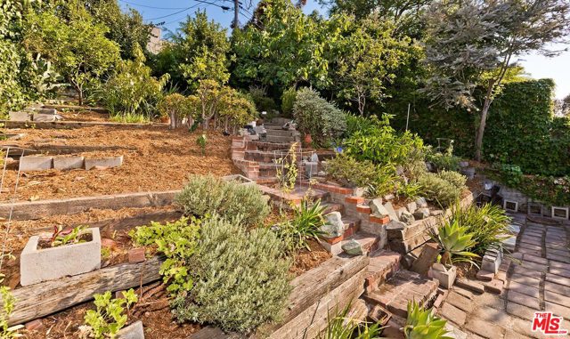 2 Bed Home for Sale in Los Angeles, California