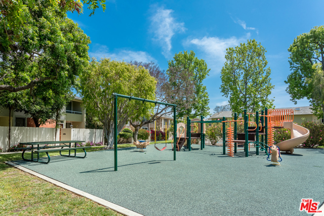 2 Bed Home for Sale in Culver City, California