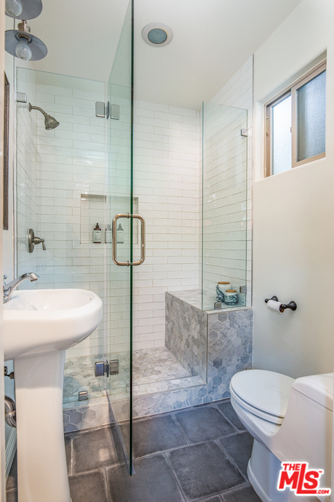  Income Home for Sale in Los Angeles, California