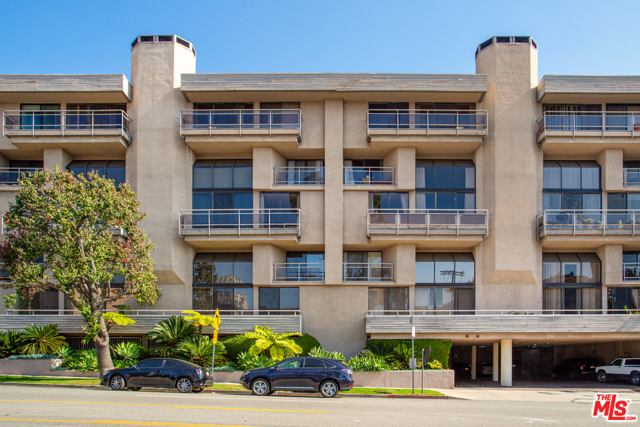 3 Bed Home for Sale in Los Angeles, California