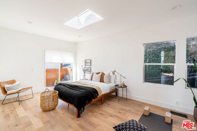 3 Bed Home for Sale in Los Angeles, California