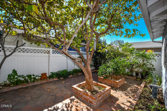 4 Bed Home for Sale in Los Angeles, California