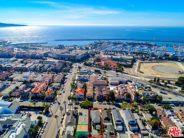 504 ELENA Avenue, Redondo Beach, California 90277, ,Residential Income,Sold,ELENA,18356158