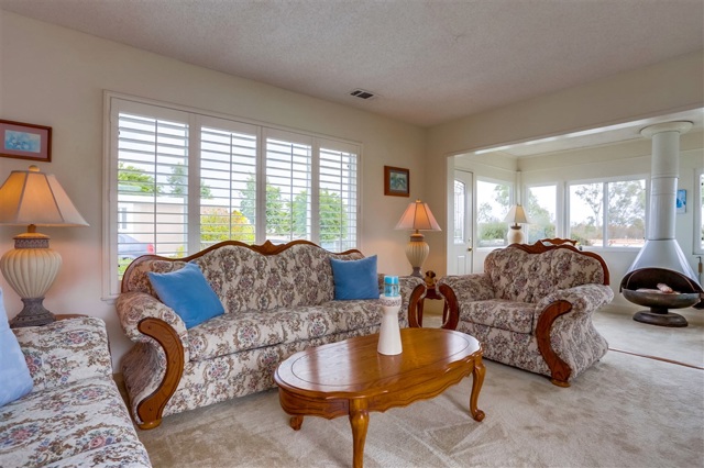 3747 S Vista Campana