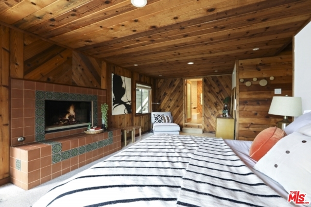 5 Bed Home for Sale in Los Angeles, California