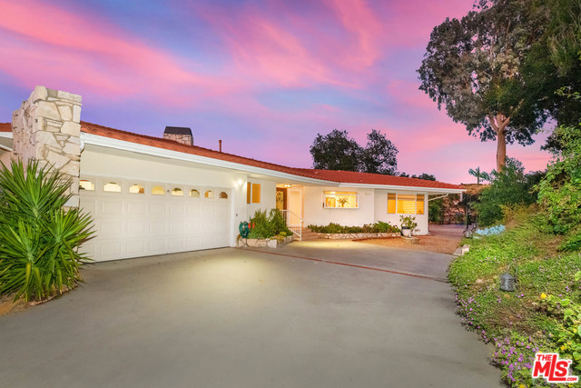 Photo of 15689 ROYAL RIDGE Road, Sherman Oaks, CA 91403