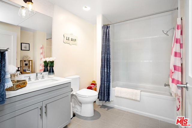 1920 Pacific Coast Highway, Redondo Beach, California 90277, 2 Bedrooms Bedrooms, ,2 BathroomsBathrooms,Residential,Sold,Pacific Coast Highway,20571704