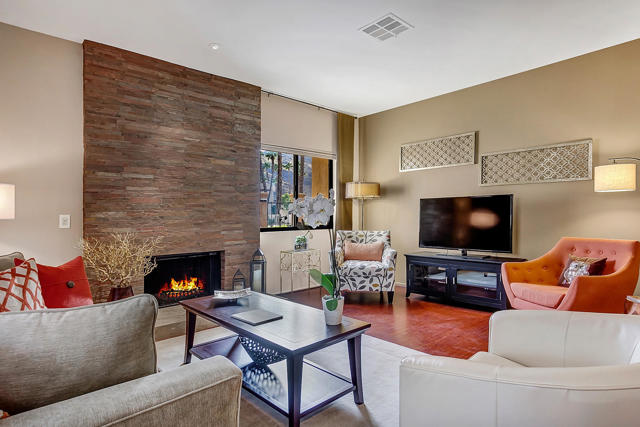 4837 S Winners Circle #E, Palm Springs, CA 92264